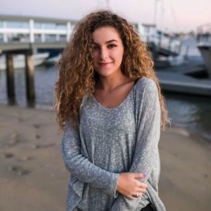 Meet your Posher, Isabella